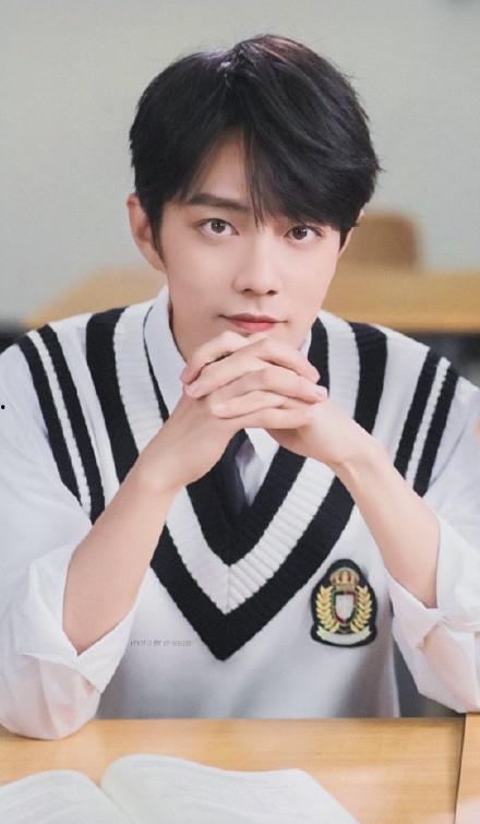 圈内爆料肖战吴千语,娱乐圈新恋情引发热议 第1张 圈内爆料肖战吴千语,娱乐圈新恋情引发热议 第1张